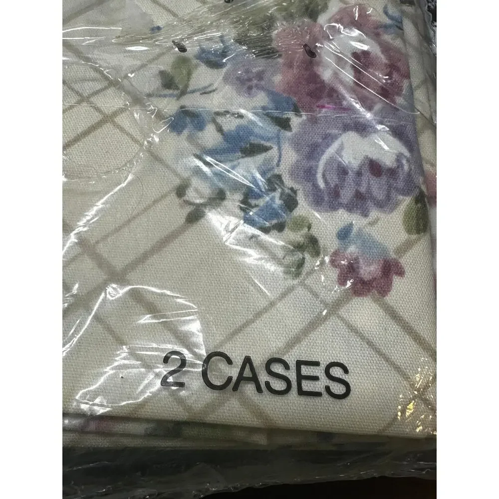 VTG JCPenney Daphne Floral 2 Queen Pillowcases